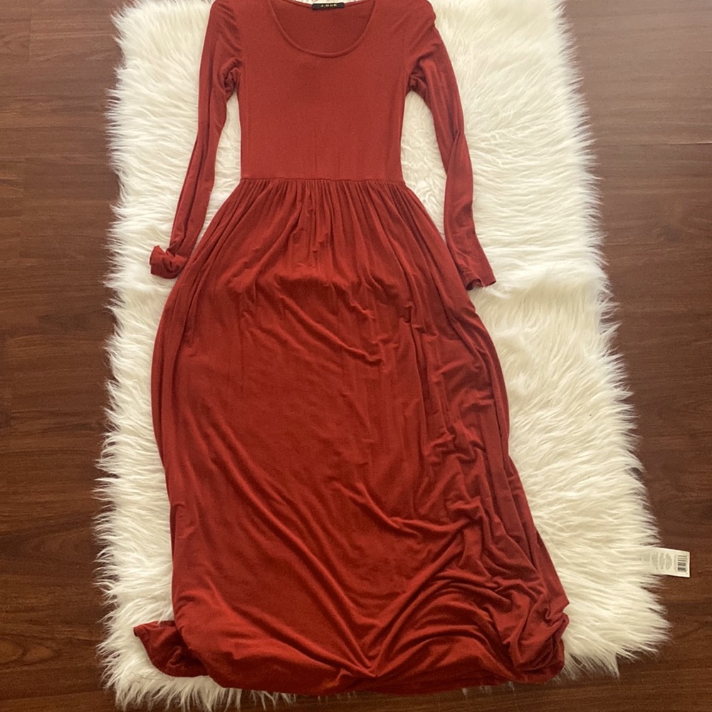 Flowy maxi dress with pockets